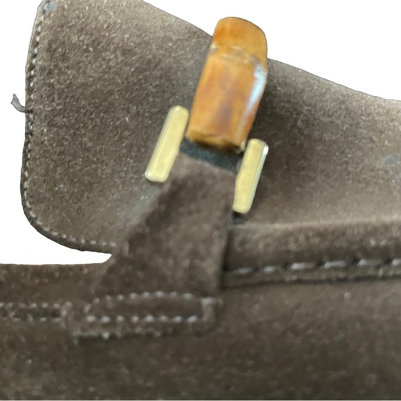 Vintage Gucci loafers. Brown suede with signature bamboo. Size 8 B width - Picture 8 of 15